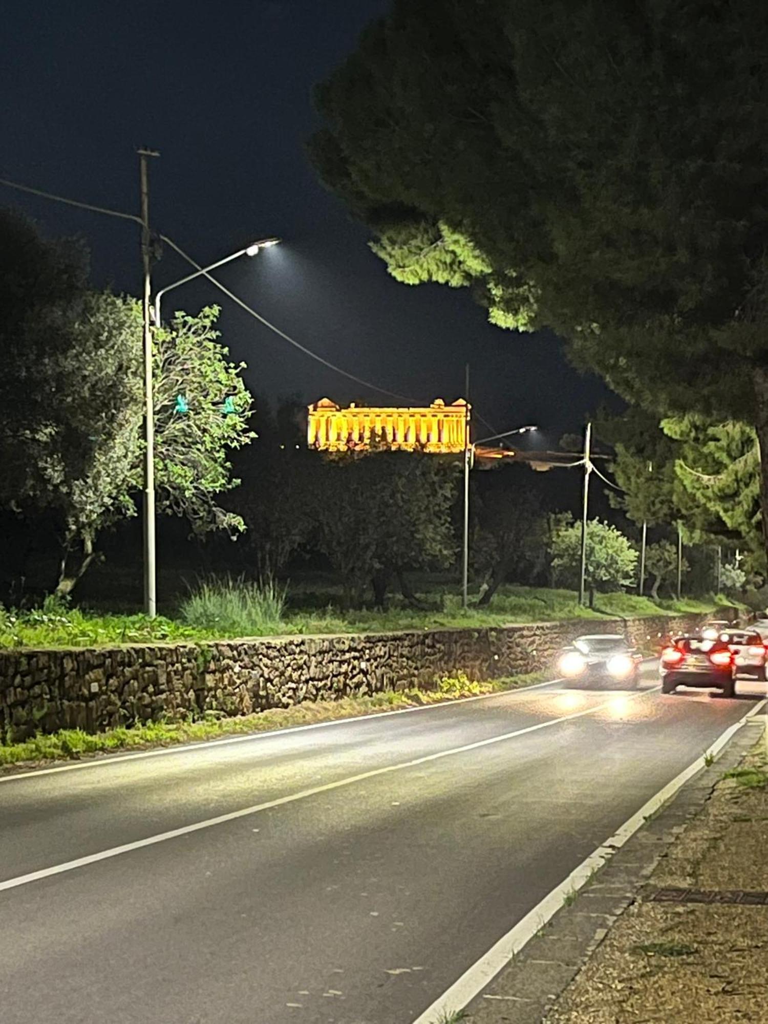 Falaride Suite Agrigento Discesa Sulla Valle Di Oro Exterior photo